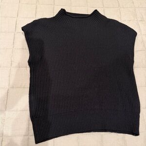 Vestique Black Sleeveless Sweater